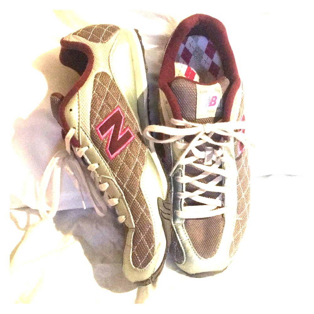Beautiful Burgundy and Silver NB 442 size 10